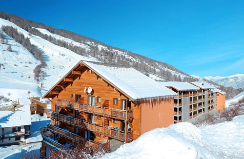Vars Condo | Appartement au Pied des Pistes | Prix Abordable!