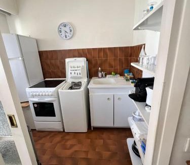 Carnot Apartment | Appartement Authentique au Cœur de la Ville de Cannes