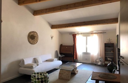 Apt Apartment | Appartement avec terrasse.