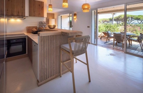 Sainte-Maxime - Saint-Tropez Apartment | Appartement bord de mer & accès à la plage