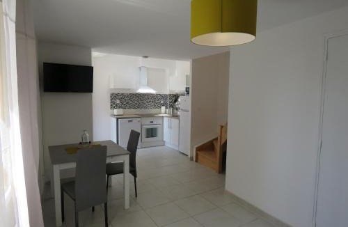 Saint-Gilles Apartment | Appartement centre historique avec Terrasse au porte de la Camargue