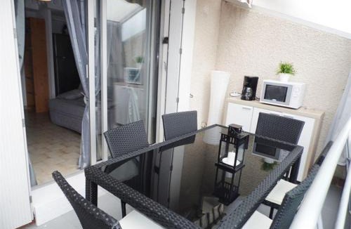 Marseillan Plage Apartment | Appartement Climatisé 6 Couchages avec Mezzanine, Piscine et Parking Privé à Marseillan - FR-1-326-452