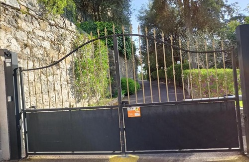 Menton Apartment | Appartement dans villa classée avec piscine