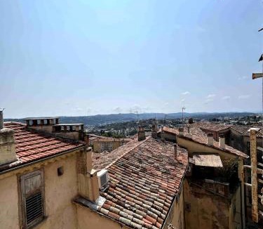 Grasse Apartment | Appartement Duplex Lumineux au Centre de Grasse