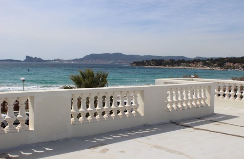 Saint-Cyr-sur-Mer Apartment | Appartement en Front de mer Idéal Pour les Familles