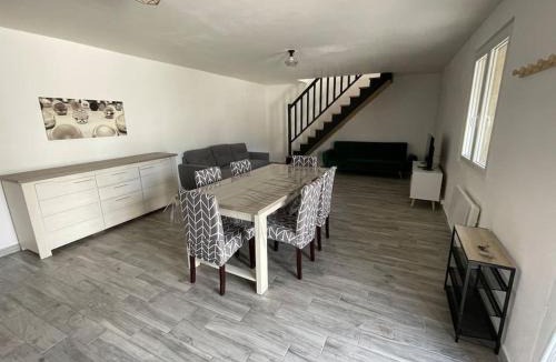 Cornillon-Confoux Apartment | Appartement en campagne avec jardin