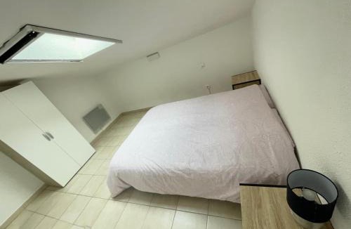 Cornillon-Confoux Apartment | Appartement en campagne avec jardin