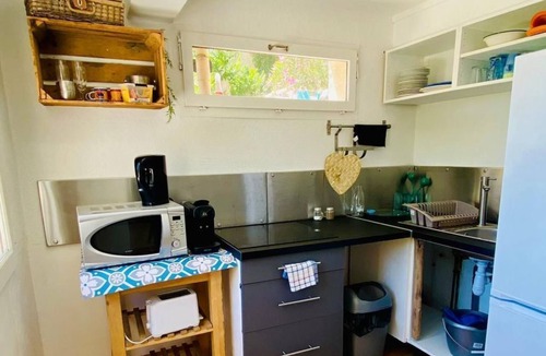 Niolon Apartment | Appartement Fanny in der wunderschönen Bucht von Niolon by Interhome