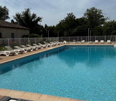 Mandelieu-La-Napoule Apartment | Appartement en bord de rivière, près des plages