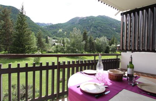 La Salle-les-Alpes Apartment | Appartement lumineux 2 pièces, proche pistes - 5 couchages, parking - FR-1-330F-156