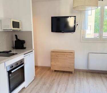 Greoux-les-Bains Apartment | Appartement moderne & chaleureux