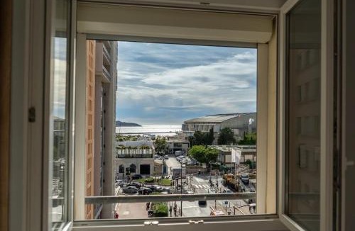 Le Pharo Apartment | Appartement * Pharo * vue mer