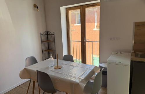 Cuxac-dʼAude Apartment | Appartement plein de charme à 7 min de Narbonne
