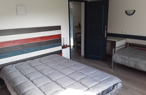 Draguignan Cabin | Appartement rez de Villa Dans Quartier Calme a Cinq Minutes du Centre
