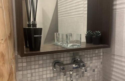 Cadenet Apartment | Appartement spacieux