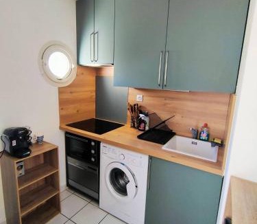 Les Arenes Apartment | Appartement T2 parking climatisation, lumineux et moderne - 4VOIL245 -