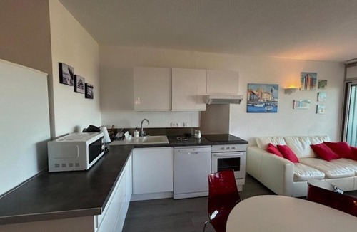 Argeles Plage Apartment | Appartement T2 rénové, proche plage, parking sécurisé - FR-1-388-154