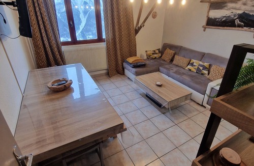 Orcieres-Merlette Apartment | Appartement Très Bien Équipé Calme et Proche du Centre