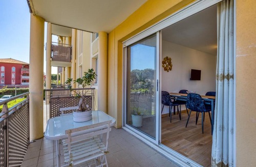 Port Ariane Apartment | Appt Cosy Calme Proche De La Mer