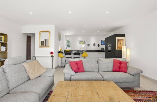 Boulouris-sur-Mer Apartment | Apt 4* - 2 bedrooms - Pool - wifi - air conditioning