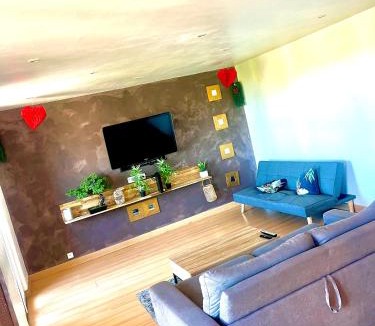 Montolivet Apartment | Apt Chic with view on Collines de Marcel Pagnol Wifi free parking and clim