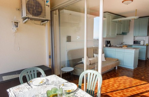 Sainte-Maxime Ski Chalet | Apt in Sainte-Maxime: swimming pool and tennis
