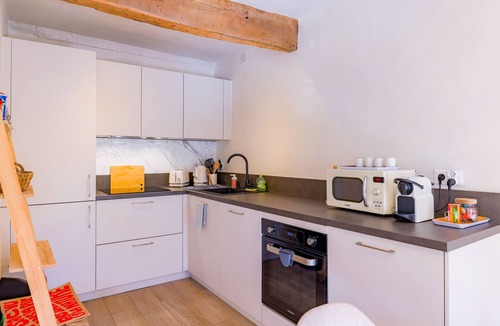 Tourrettes-sur-Loup Apartment | Apt Libellule | Cosy Stay for Two