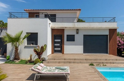 Ensues-la-Redonne House | ARCHITECT-DESIGNED VILLA 5 MINUTES FROM THE BEACHES
