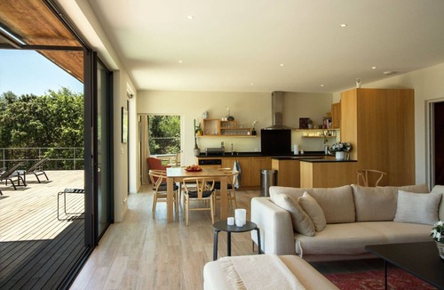 Bonnieux House | Architect-designed house with breathtaking Luberon views