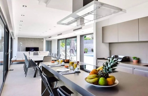Mandelieu-La-Napoule Villa | Architect-designed villa with a heated pool for 10!