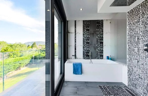 Mandelieu-La-Napoule Villa | Architect-designed villa with a heated pool for 10!