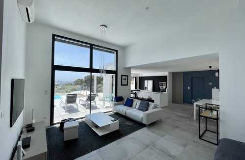 Ceyreste House | Architect villa with sea view