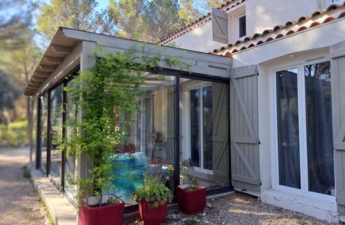 Aurons House | Artist's house with swimming pool in the Pièdes