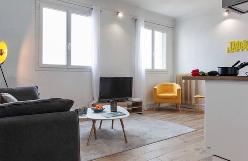 Nimes City Centre Apartment | Atlas - Ovalia
