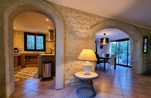 Pouzols-Minervois Villa | Attractive southern house with private pool
