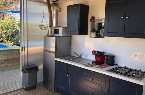 Marseillan Ski Chalet | Atypical, set on the beach with direct access, swimming pool, barbecue, pets allowed