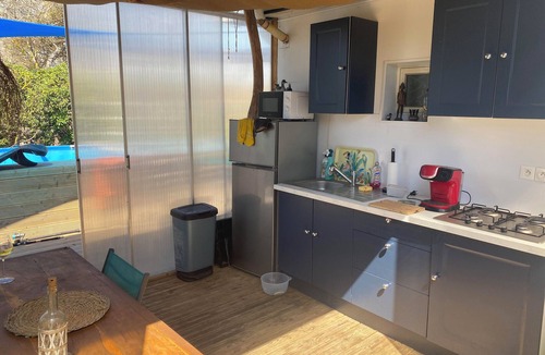 Marseillan Ski Chalet | Atypical, set on the beach with direct access, swimming pool, barbecue, pets allowed