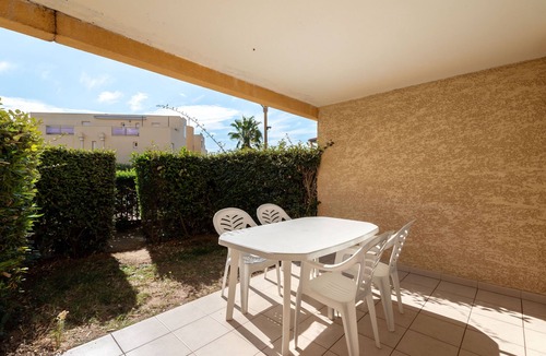 Valras-Plage Condo | Au Bord de l'eau ! Apt + Accès Piscine Extérieure