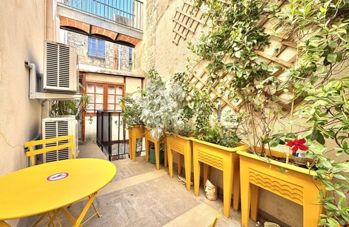 Quartier Administrations Apartment | Au Croco fleuri, 50m des arènes, terrasse