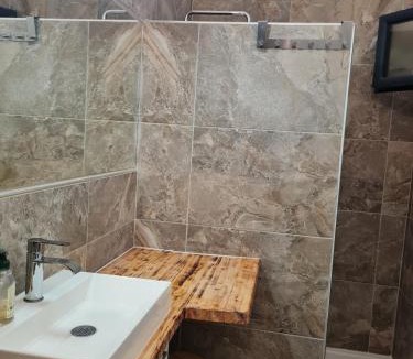 Saint-Martin-de-Crau Apartment | Au pied des Alpilles