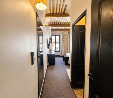 Salon-de-Provence Apartment | Auberge Nostradamus, Appartement 3