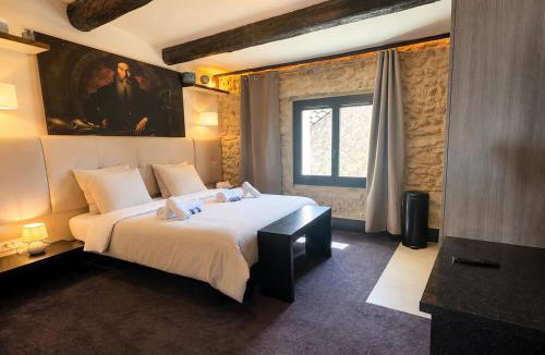 Salon-de-Provence Apartment | Auberge Nostradamus, Appartement 4