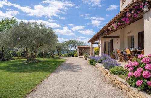 Eguilles House | Aurenza - Piscine - Jardin paysager - Vue campagne