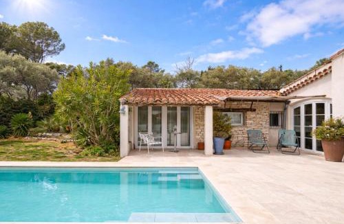 Eguilles House | Aurenza - Piscine - Jardin paysager - Vue campagne
