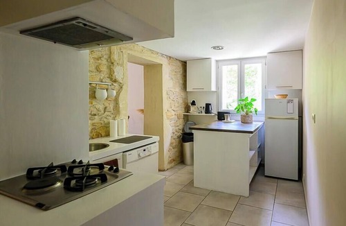Bernis House | Authentic Cottage with Terrace and Private Garden in Languedoc
