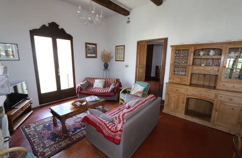 Magalas House | Authentic farmhouse with swimming pool surrounded by vineyards between sea and mountains