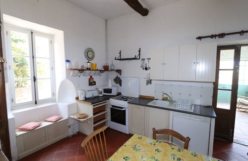 Magalas House | Authentic farmhouse with swimming pool surrounded by vineyards between sea and mountains