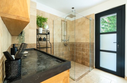 Senas House | Authentic Provençal Mas - Heated Pool –12 Guests – Eygalières, Alpilles, Luberon