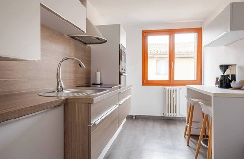Quartier Administrations Apartment | Aux Arènes, 30m from Les Arènes, Balcony, AC