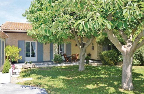 Grans House | Awesome home in Grans with 5 Bedrooms, WiFi and Outdoor swimming pool